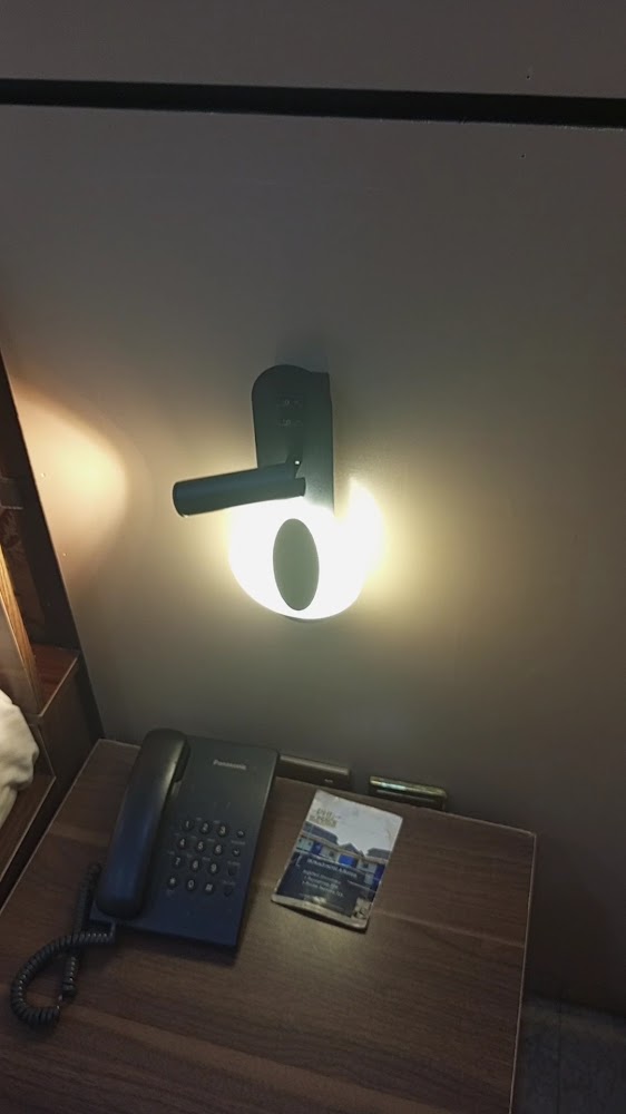 DePeace Hotel and Suites photo 2